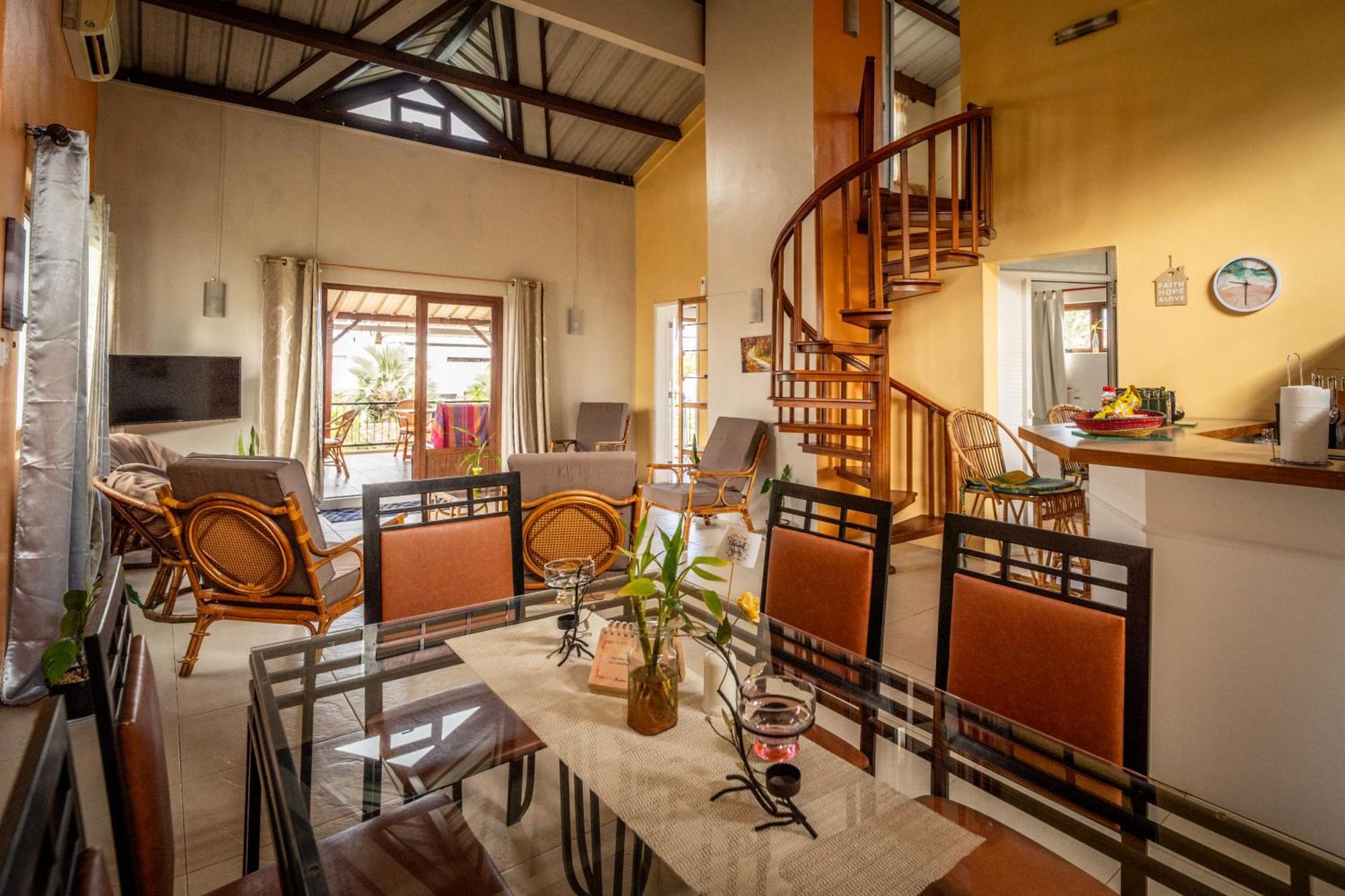 Charming Condo ริวิแยร์นัวร์ ภายนอก รูปภาพ